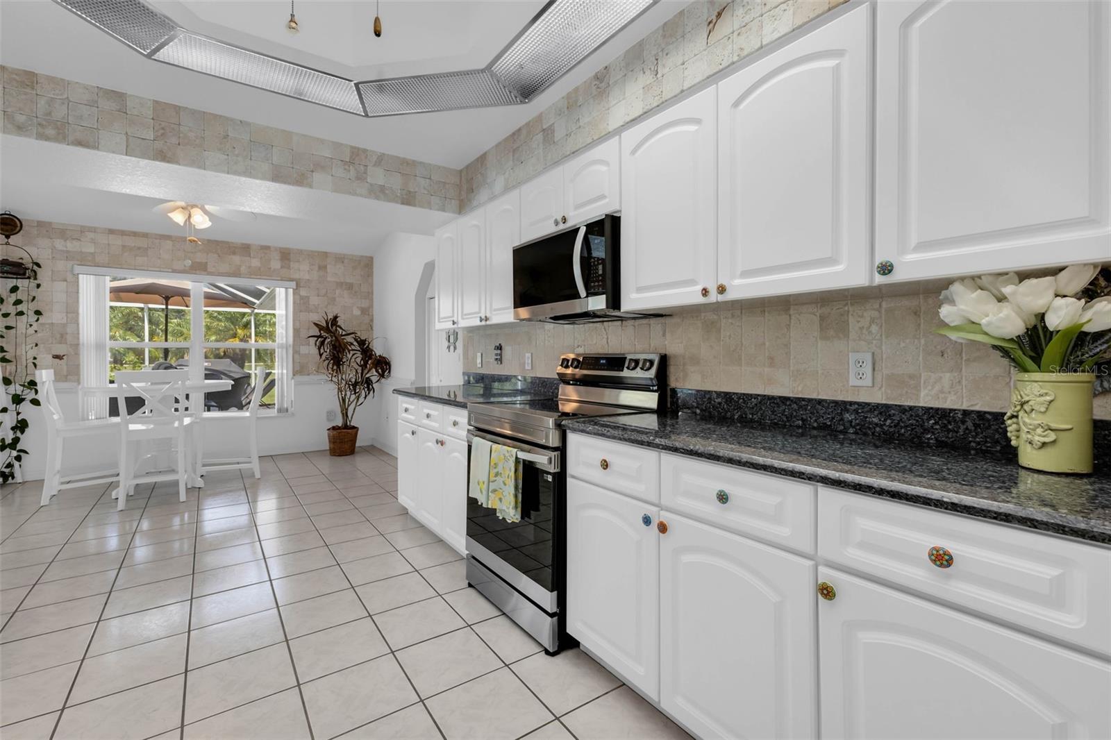 303 PARAMARIBO ST, PUNTA GORDA, FL, 33983