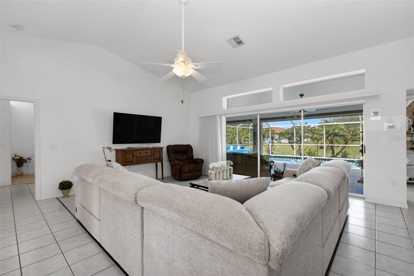 303 PARAMARIBO ST, PUNTA GORDA, FL, 33983