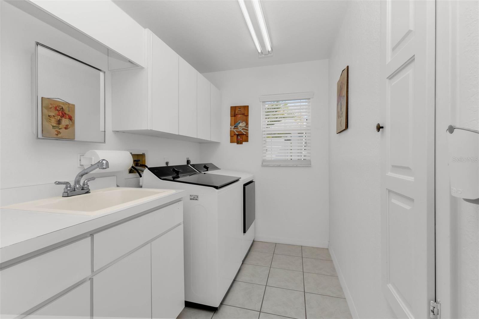 303 PARAMARIBO ST, PUNTA GORDA, FL, 33983