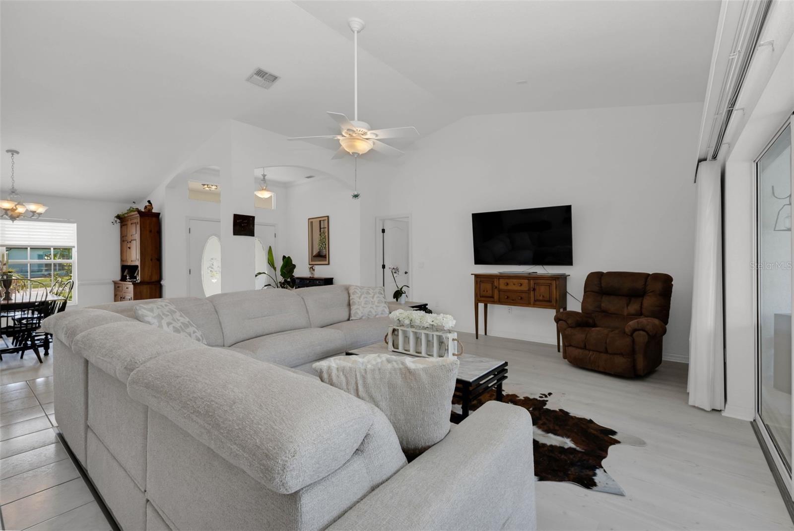 303 PARAMARIBO ST, PUNTA GORDA, FL, 33983