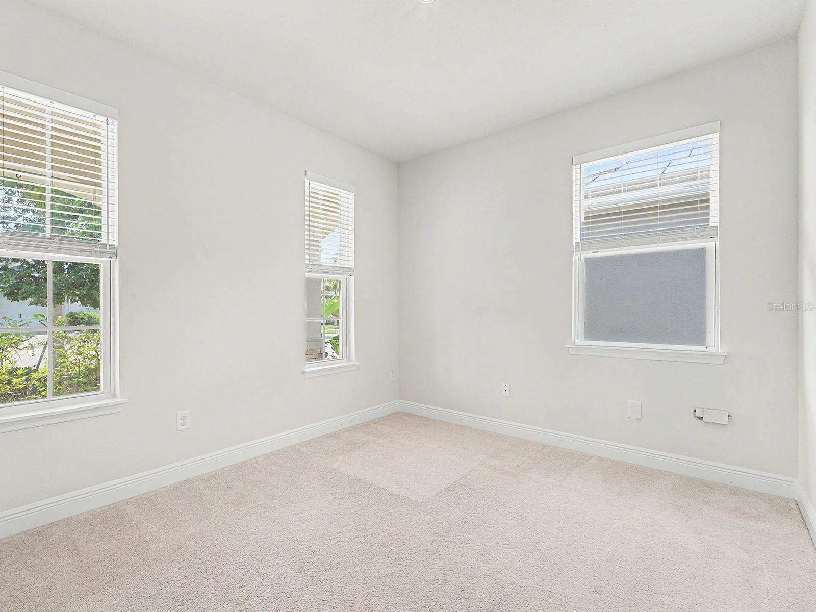 11626 LAKE LUCAYA DR, RIVERVIEW, FL, 33579