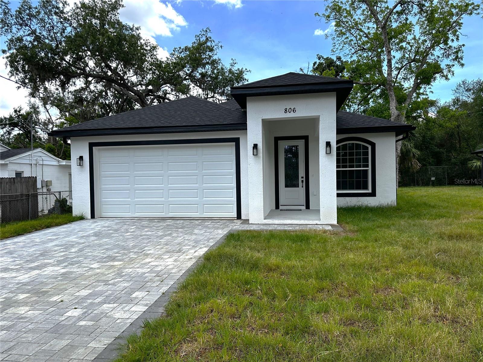 806 W LOWRY LN, TAMPA, FL, 33604