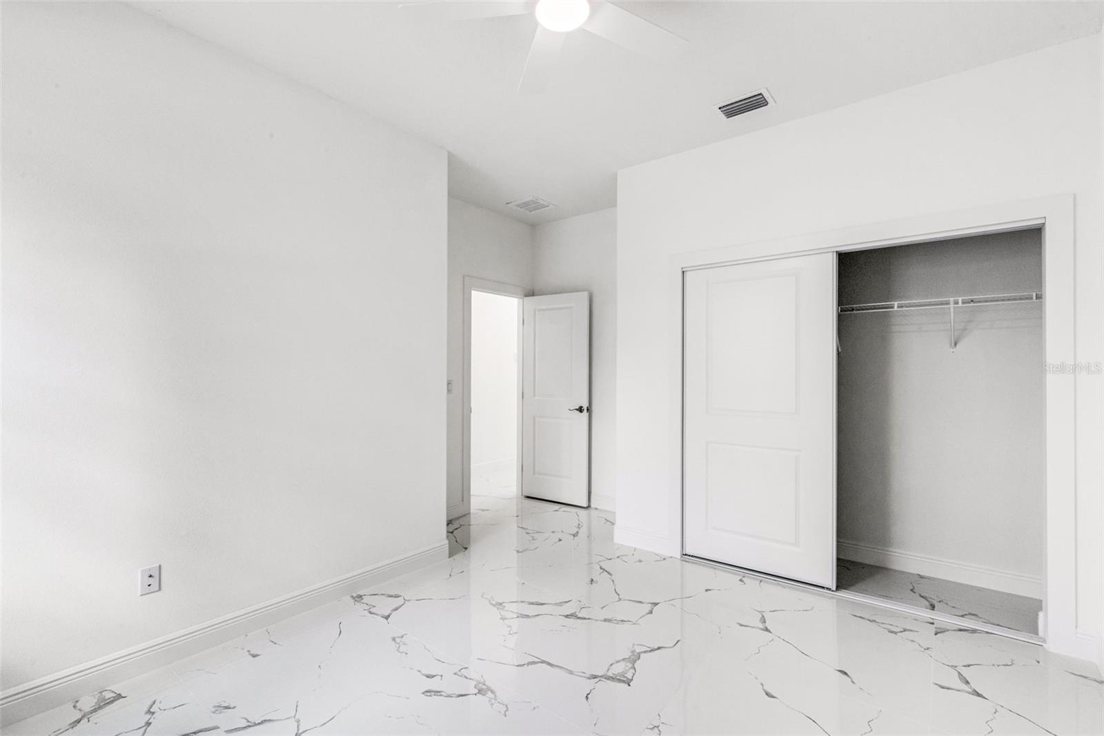 806 W LOWRY LN, TAMPA, FL, 33604