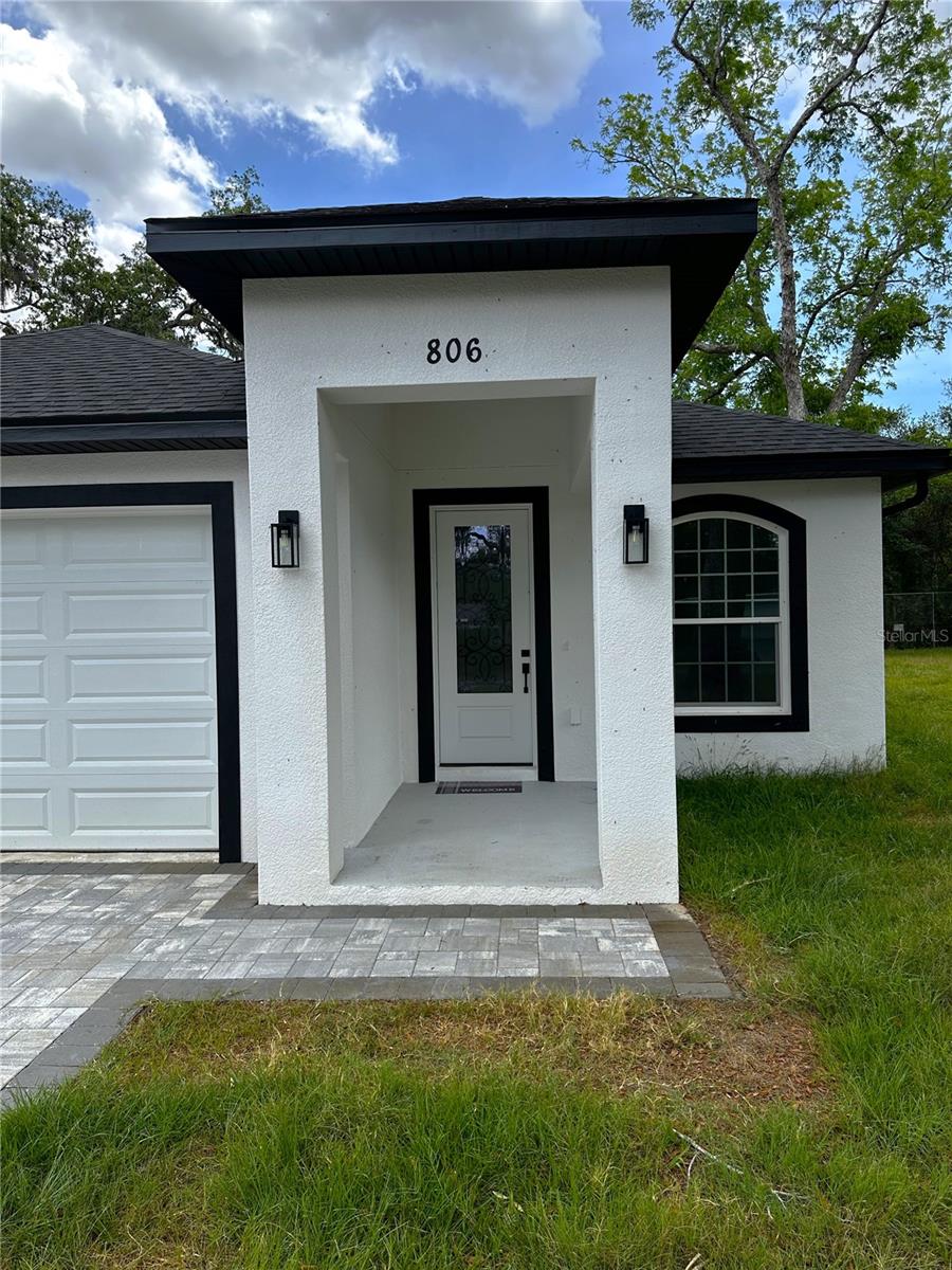 806 W LOWRY LN, TAMPA, FL, 33604