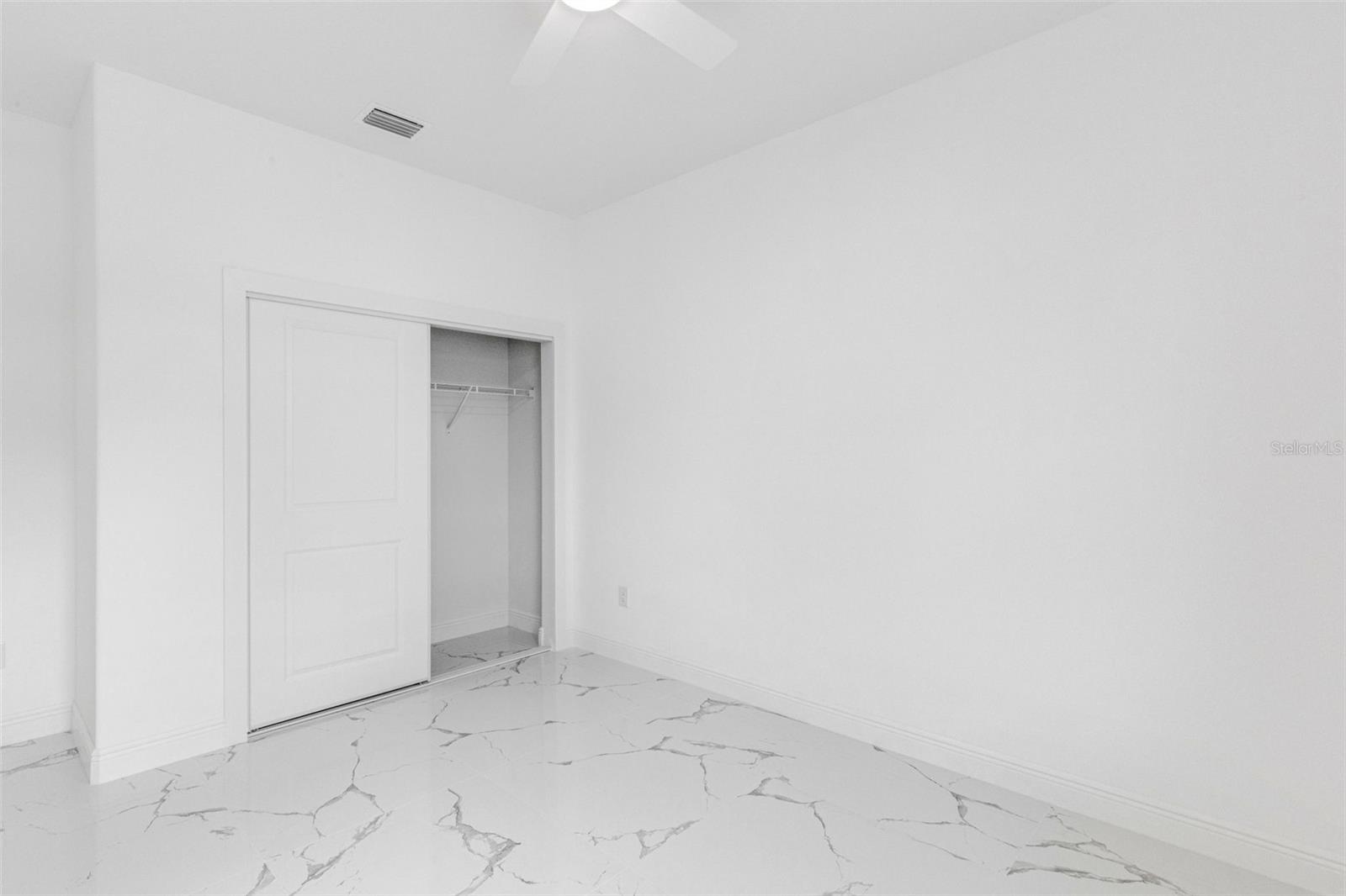 806 W LOWRY LN, TAMPA, FL, 33604