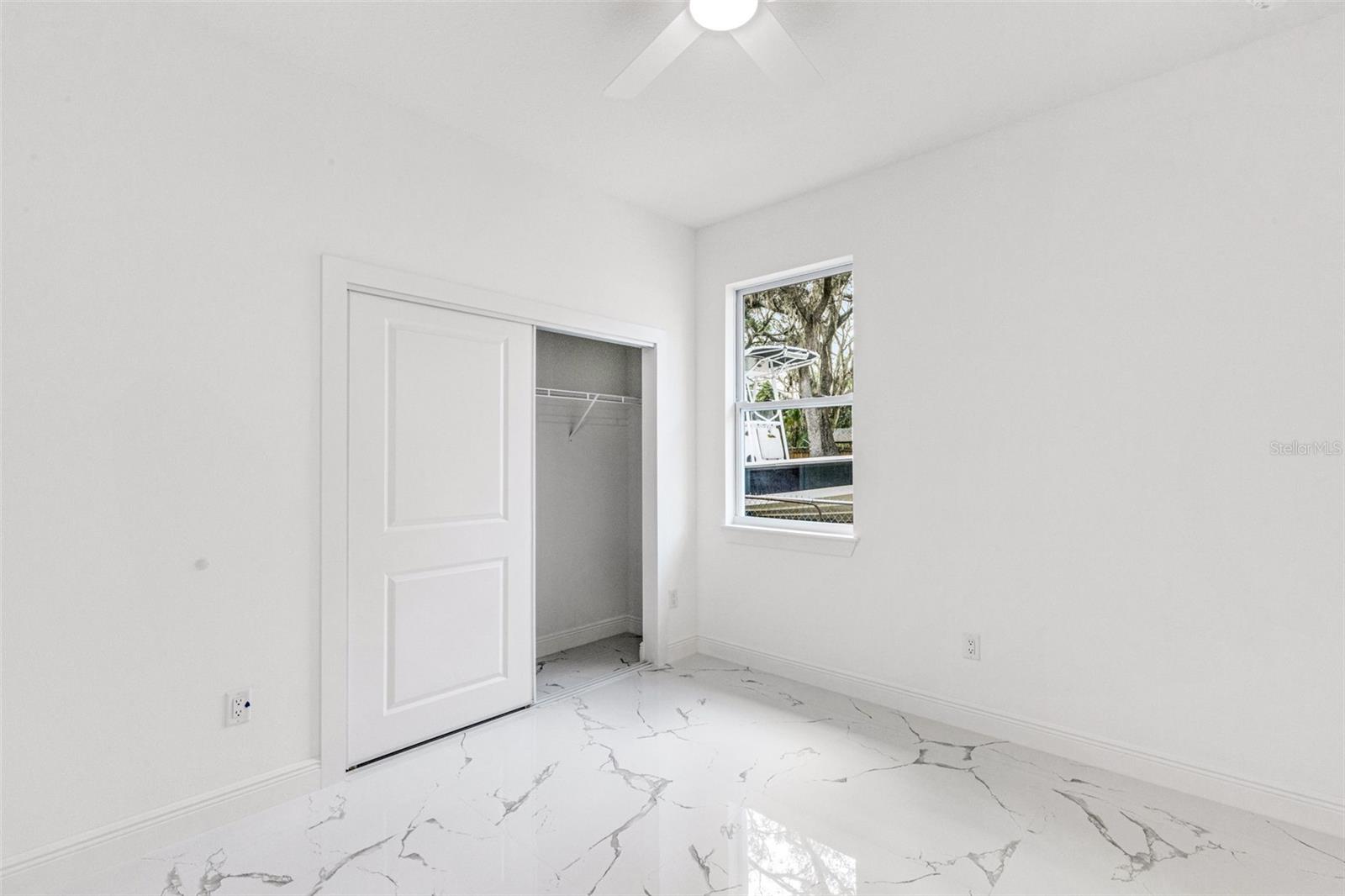 806 W LOWRY LN, TAMPA, FL, 33604