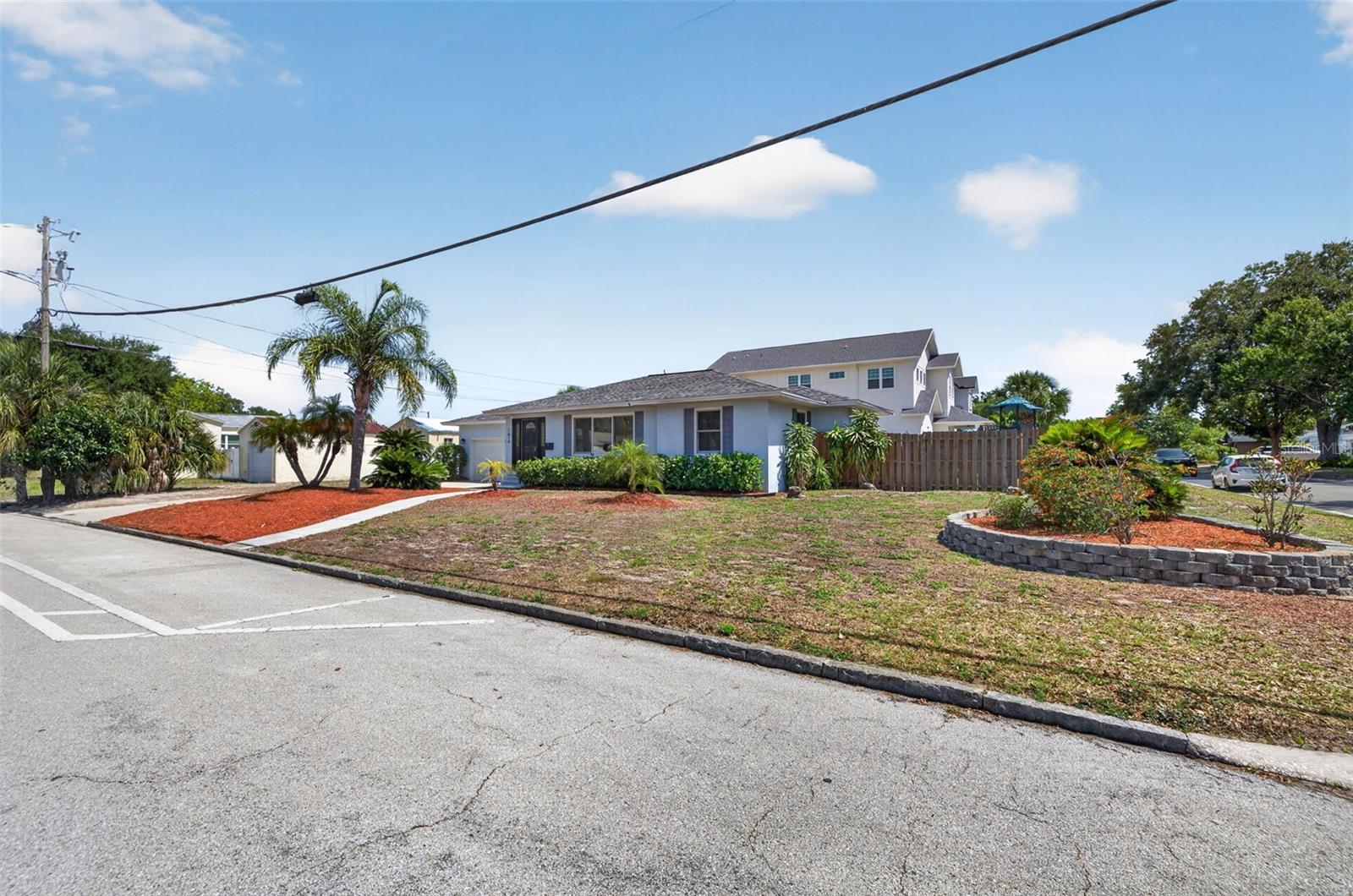 1674 34TH AVE N, ST PETERSBURG, FL, 33713