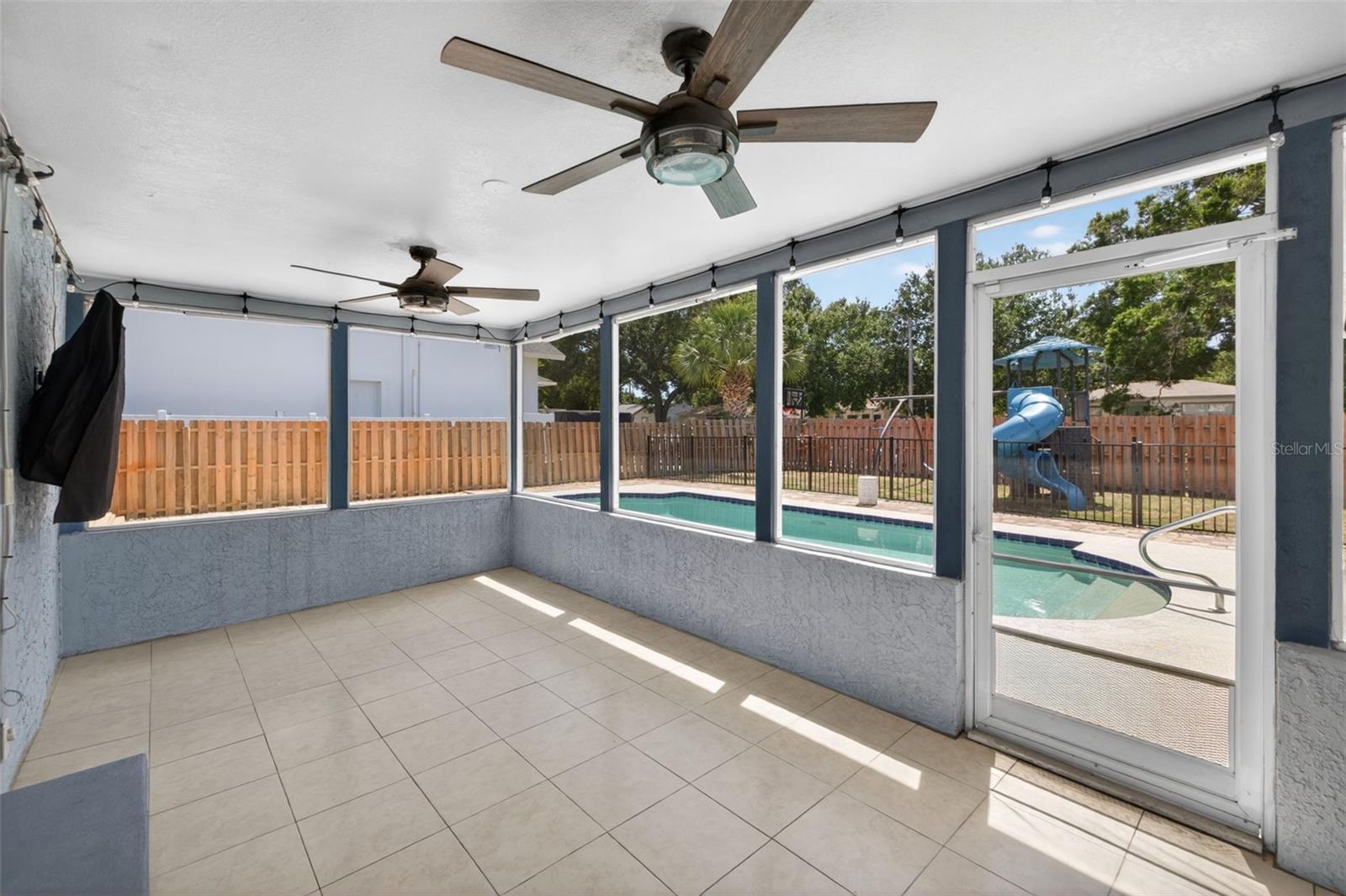 1674 34TH AVE N, ST PETERSBURG, FL, 33713