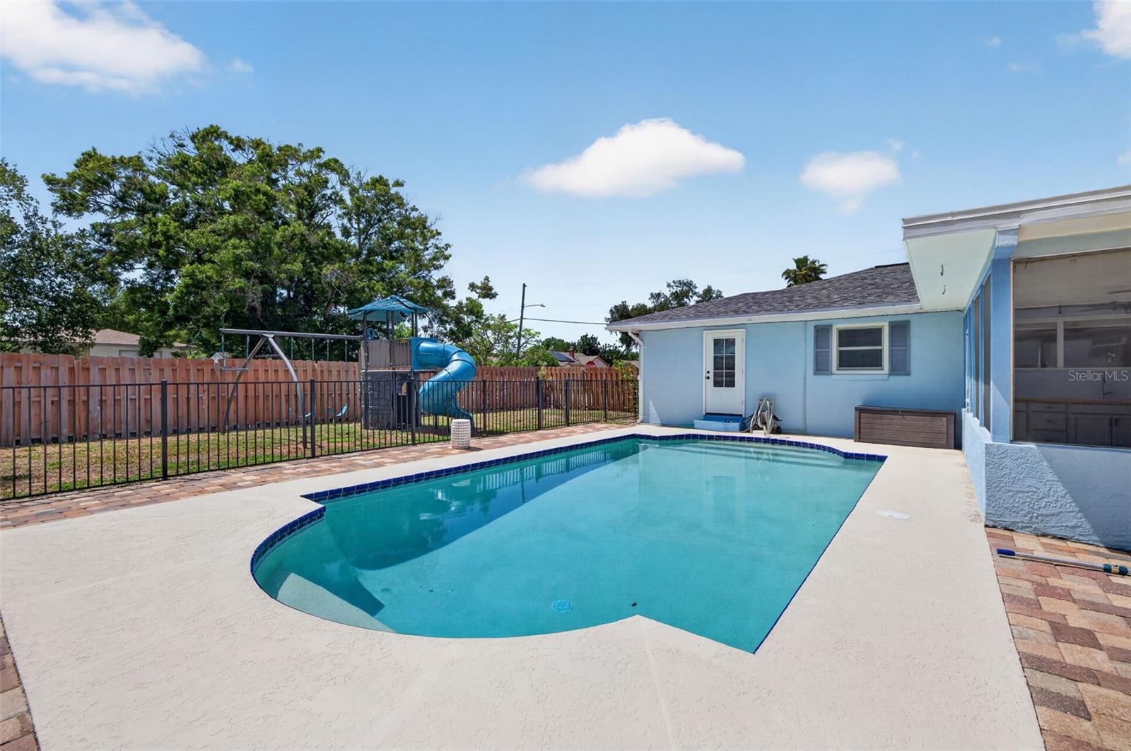 1674 34TH AVE N, ST PETERSBURG, FL, 33713