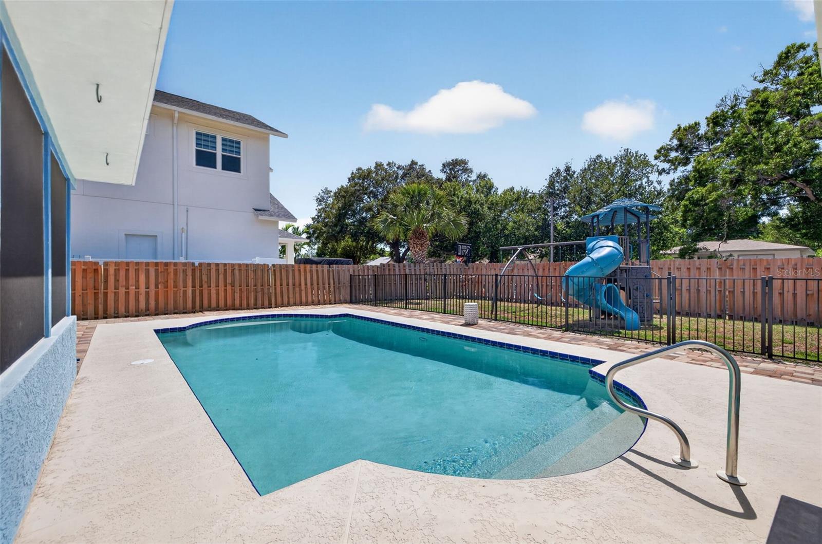 1674 34TH AVE N, ST PETERSBURG, FL, 33713