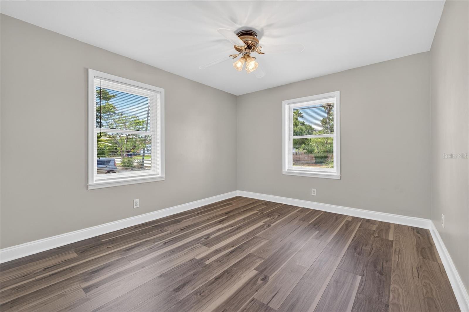 1674 34TH AVE N, ST PETERSBURG, FL, 33713