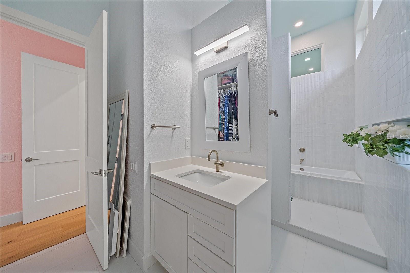 7507 ASCOT CT, BRADENTON, FL, 34201