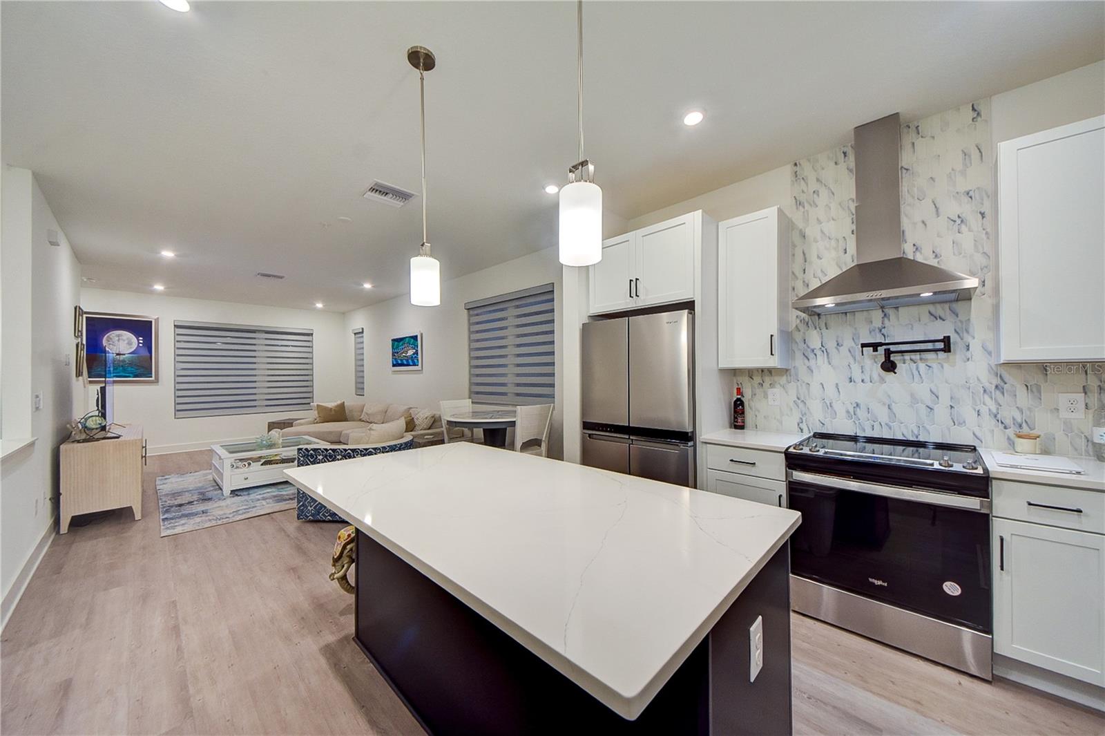 323 15TH ST N, ST PETERSBURG, FL, 33705