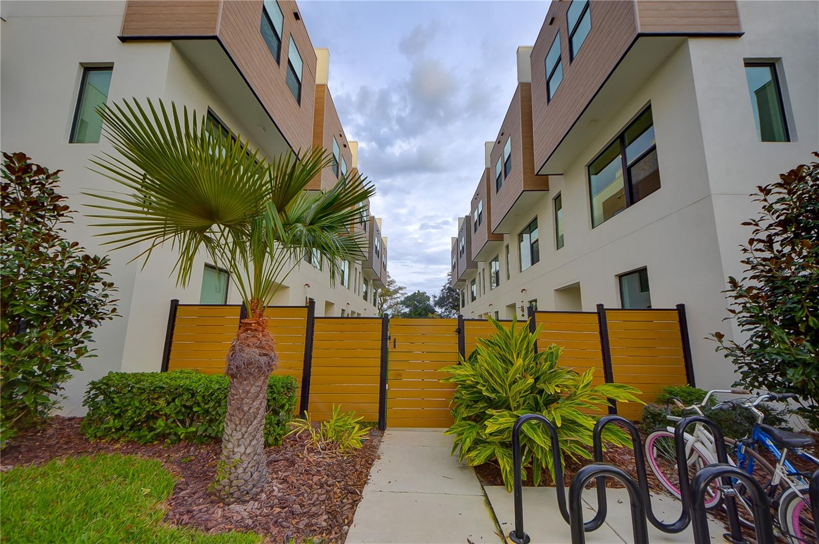323 15TH ST N, ST PETERSBURG, FL, 33705