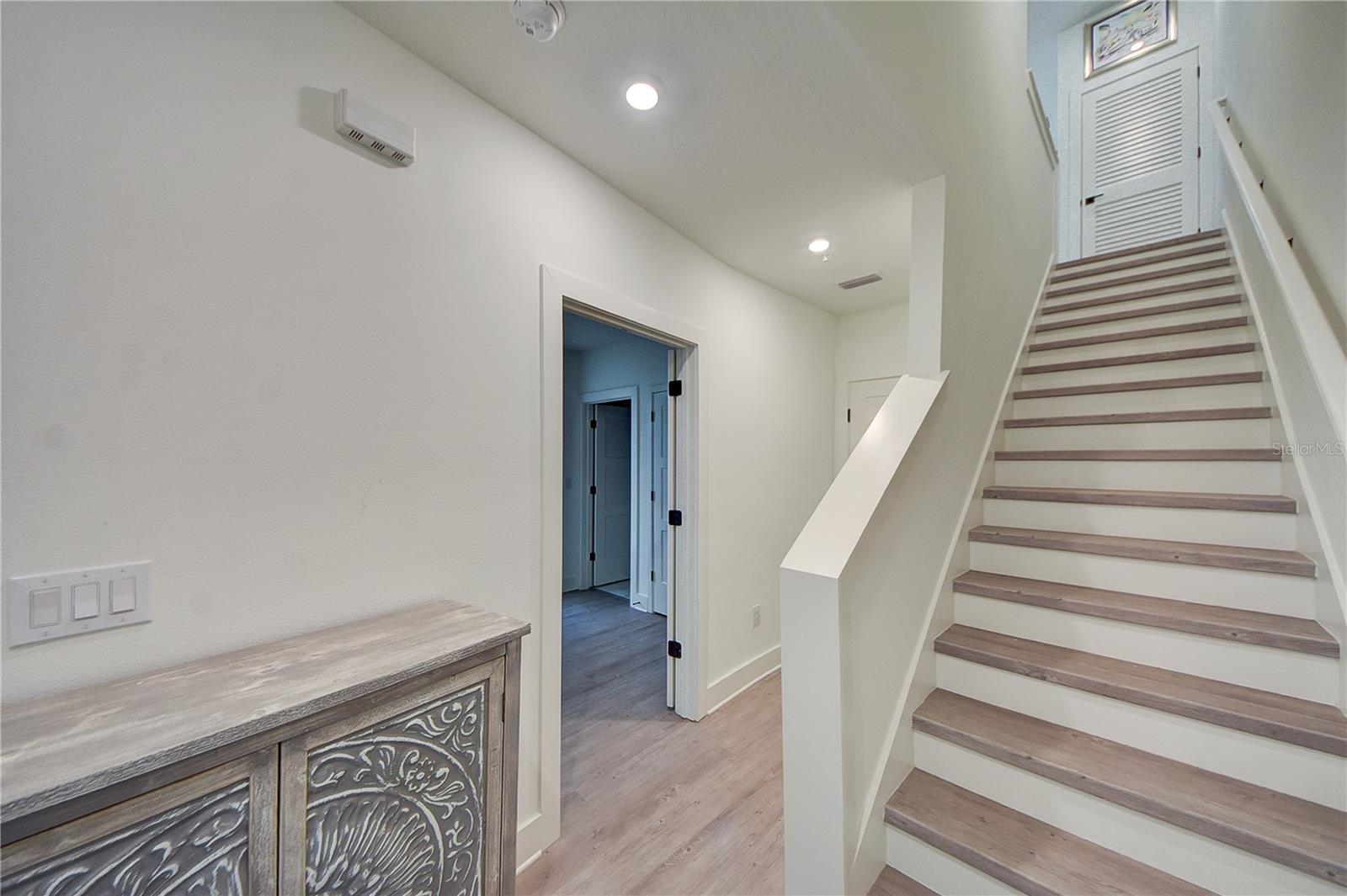 323 15TH ST N, ST PETERSBURG, FL, 33705