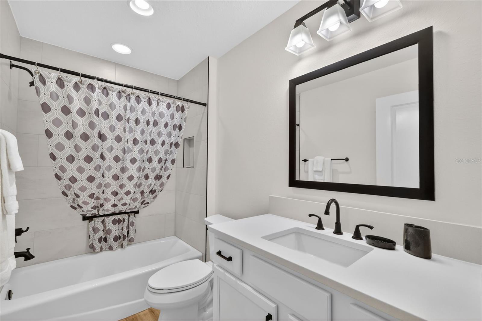 6857 BAYSINGER PATH, THE VILLAGES, FL, 34762
