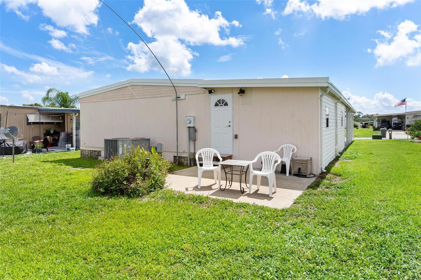 717 W COACH N FOUR DR, LEESBURG, FL, 34748