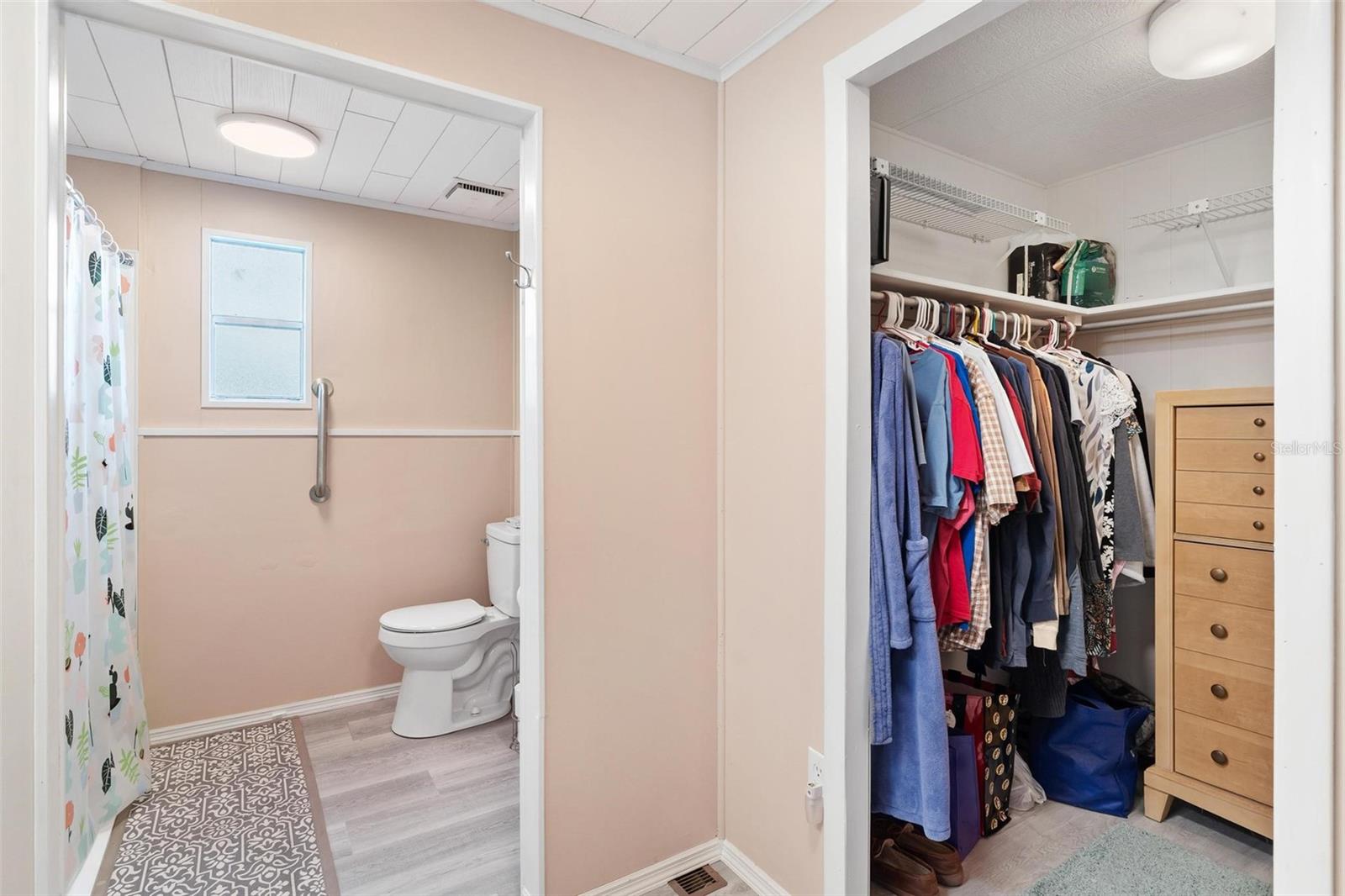 717 W COACH N FOUR DR, LEESBURG, FL, 34748