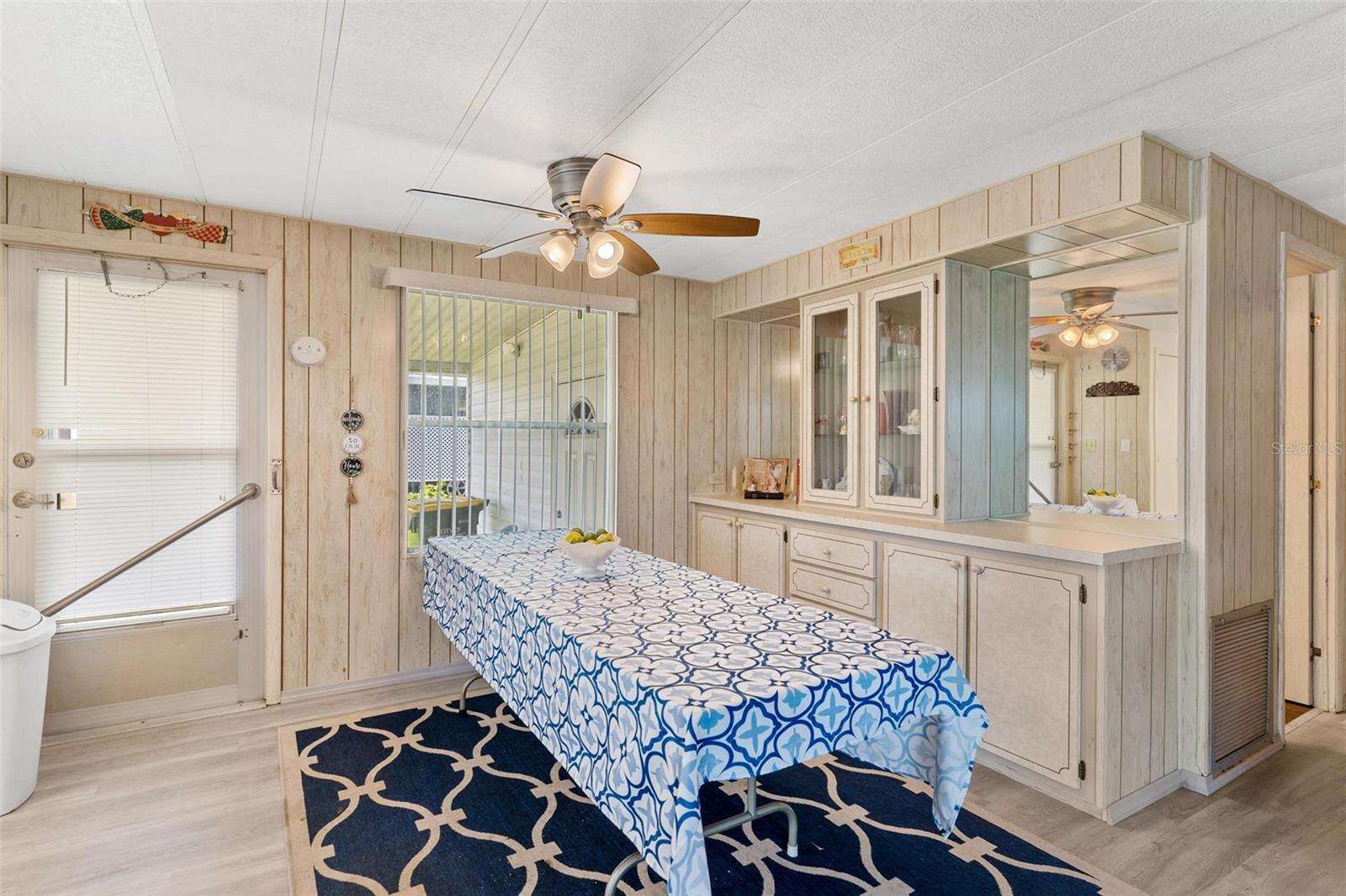 717 W COACH N FOUR DR, LEESBURG, FL, 34748