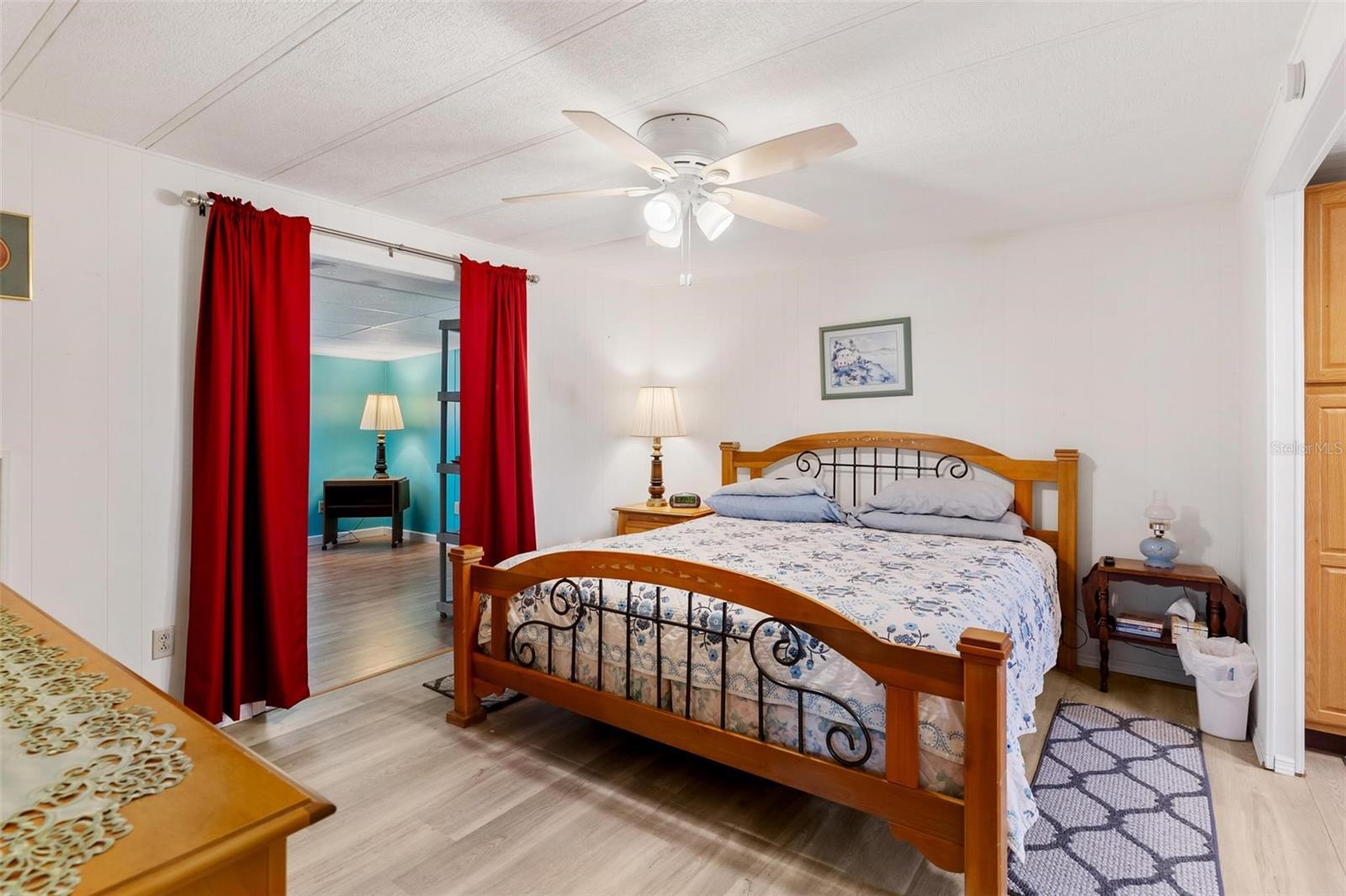 717 W COACH N FOUR DR, LEESBURG, FL, 34748