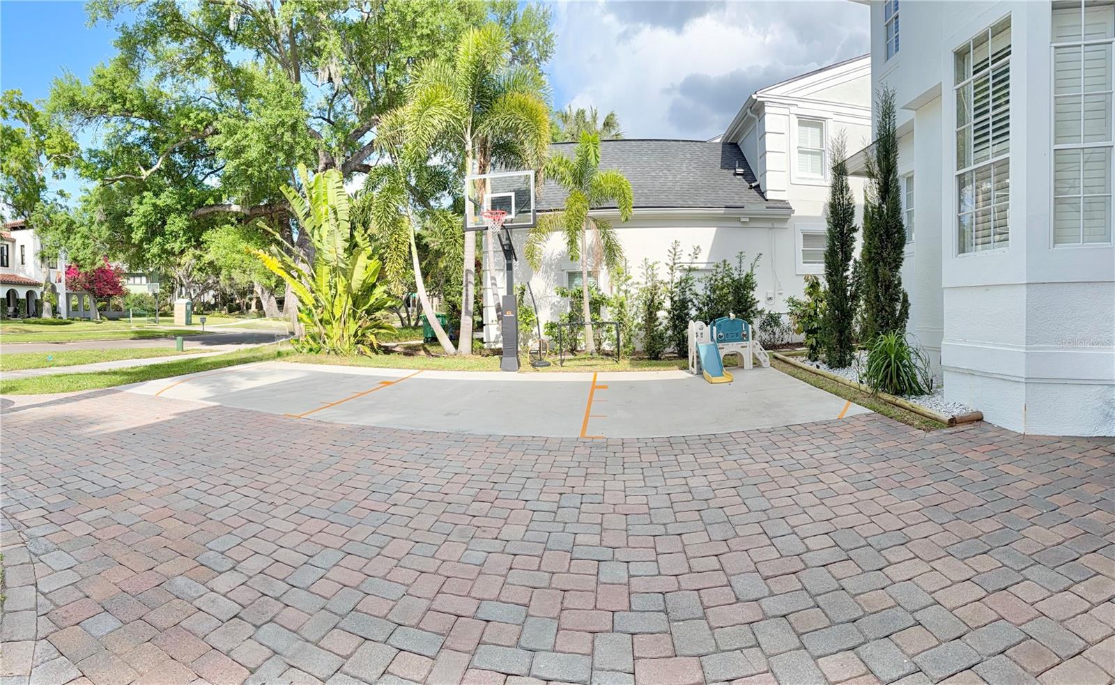 4814 W BEACHWAY DR, TAMPA, FL, 33609