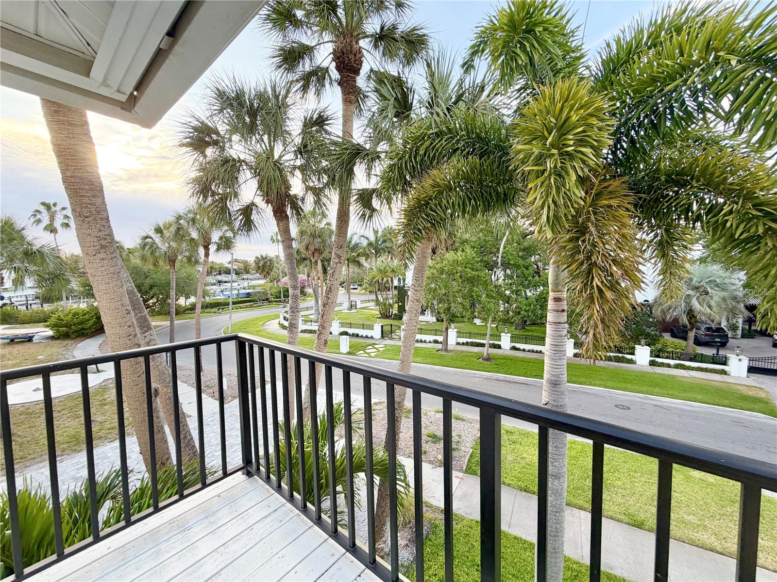 4814 W BEACHWAY DR, TAMPA, FL, 33609