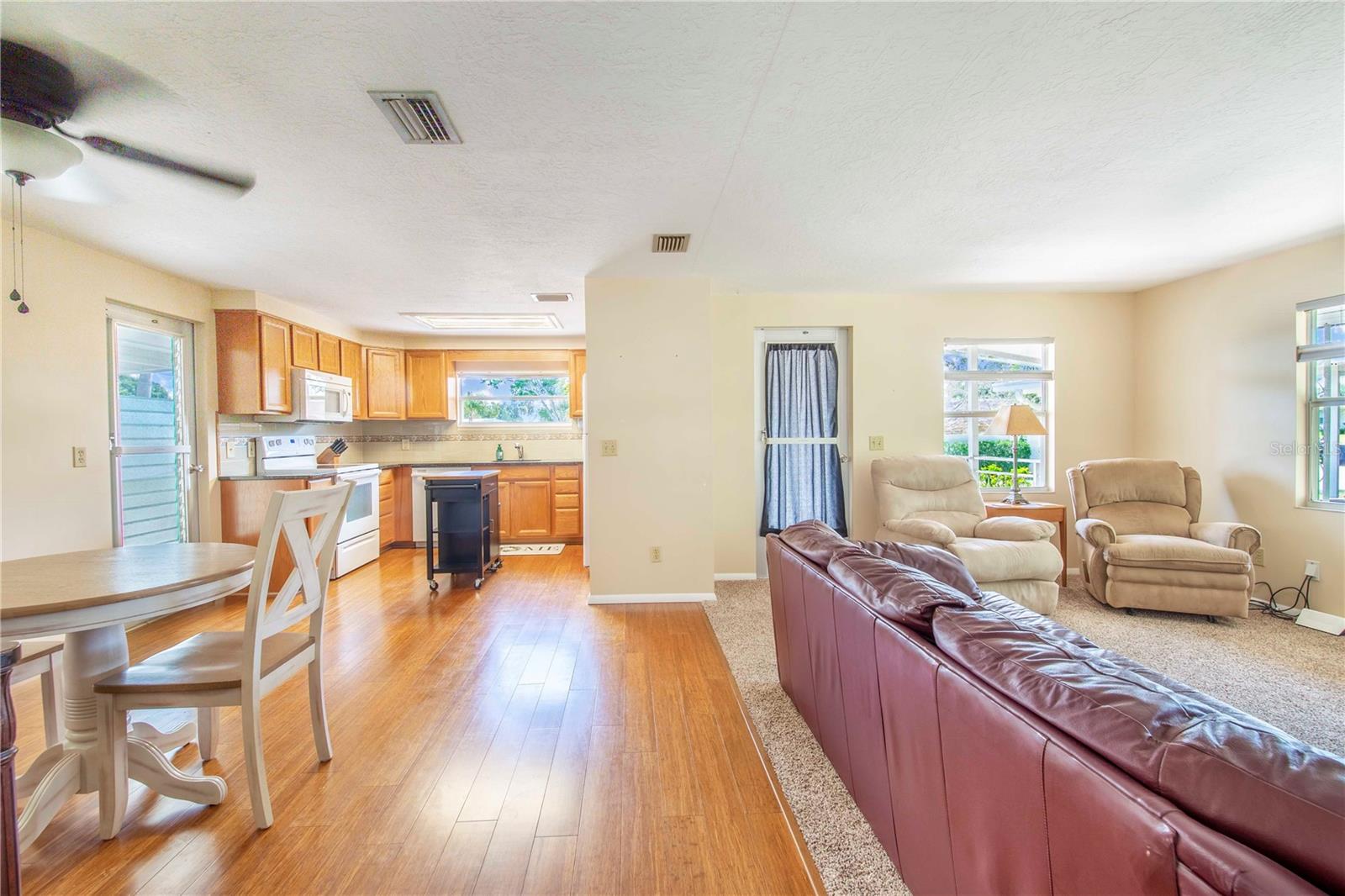 31 WOODLAND CIR, HAINES CITY, FL, 33844