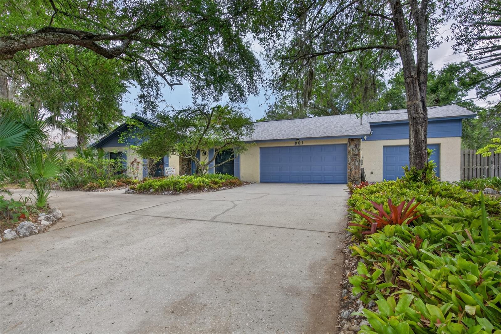 901 W RIVER DR, TEMPLE TERRACE, FL, 33617