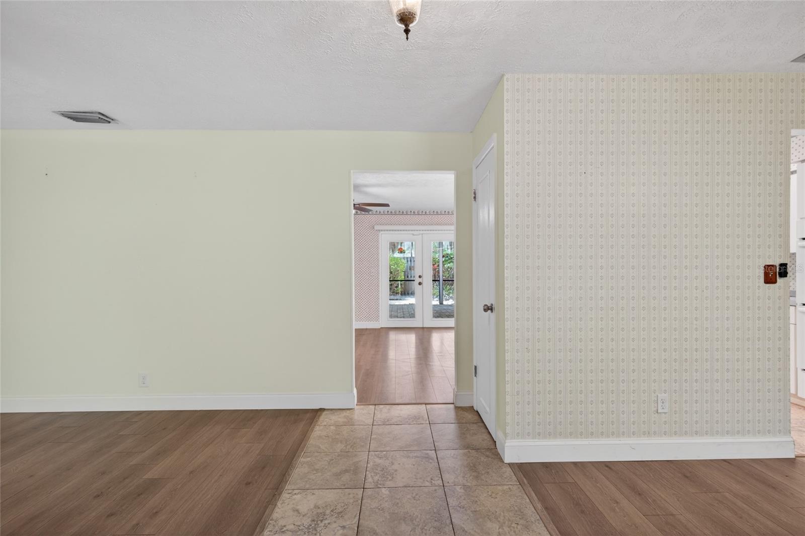 901 W RIVER DR, TEMPLE TERRACE, FL, 33617