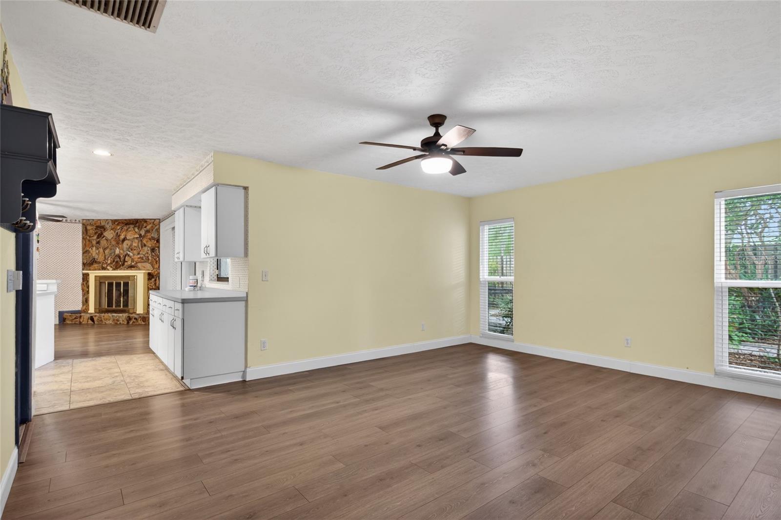 901 W RIVER DR, TEMPLE TERRACE, FL, 33617