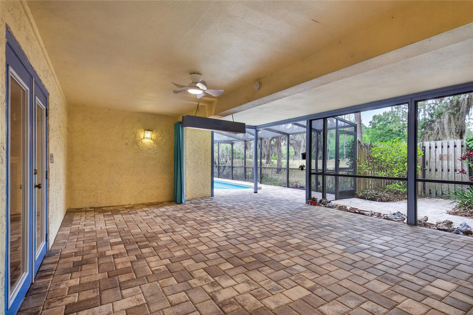 901 W RIVER DR, TEMPLE TERRACE, FL, 33617
