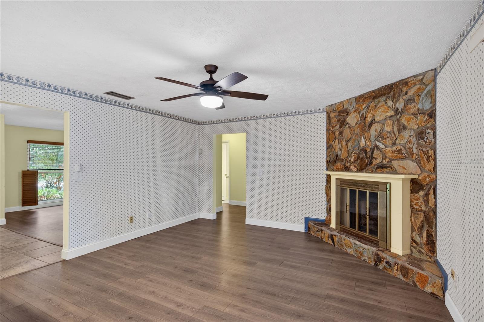 901 W RIVER DR, TEMPLE TERRACE, FL, 33617