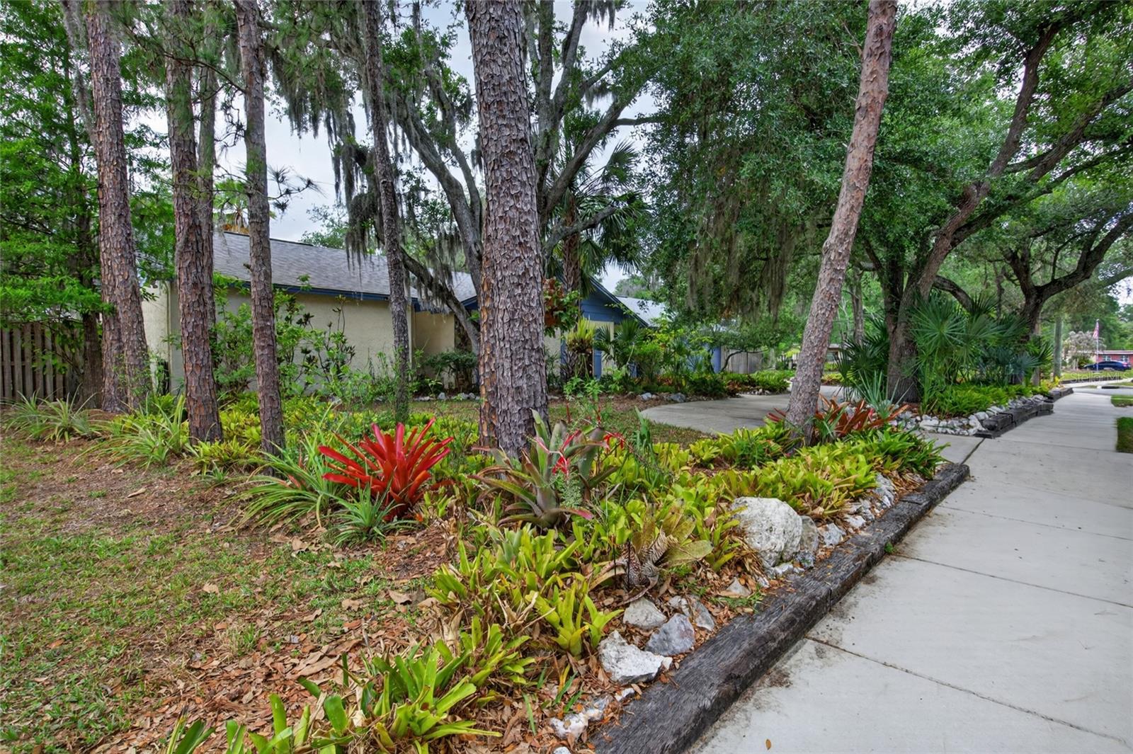 901 W RIVER DR, TEMPLE TERRACE, FL, 33617