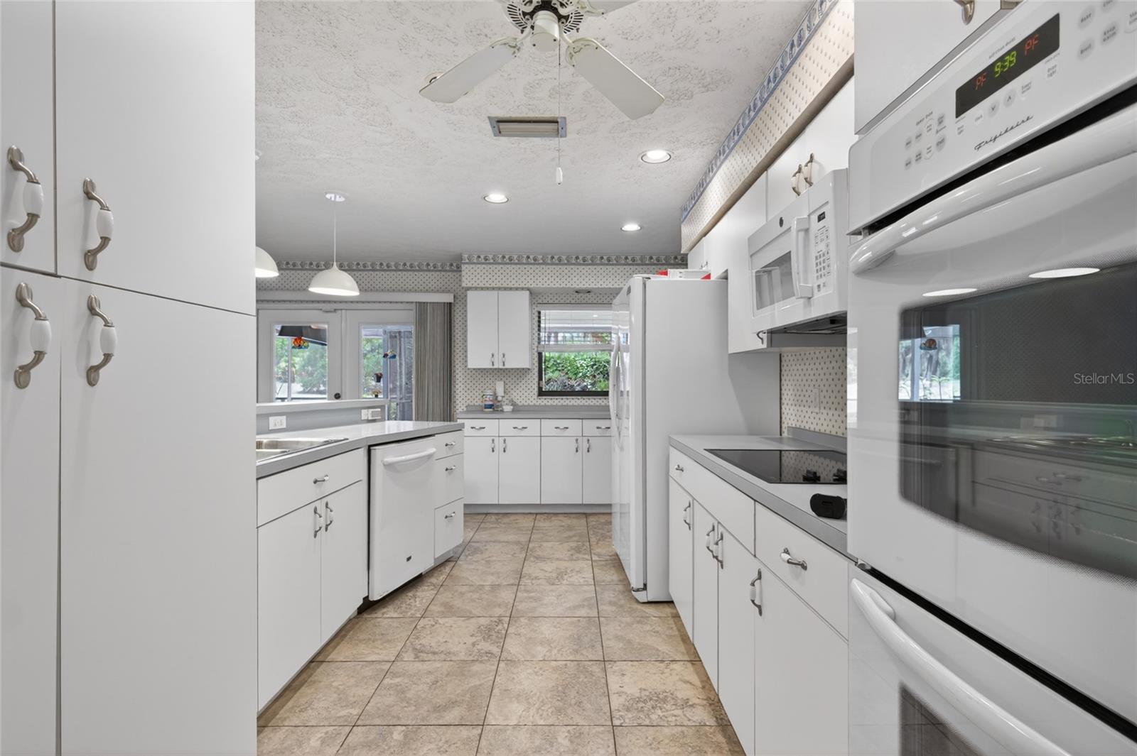 901 W RIVER DR, TEMPLE TERRACE, FL, 33617