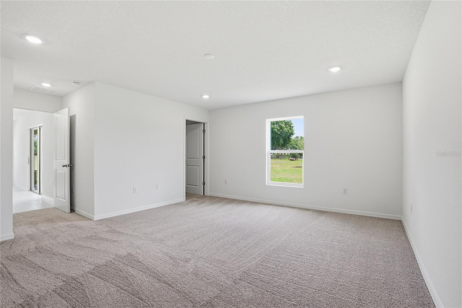 8821 PINE BARK WAY, WILDWOOD, FL, 34785