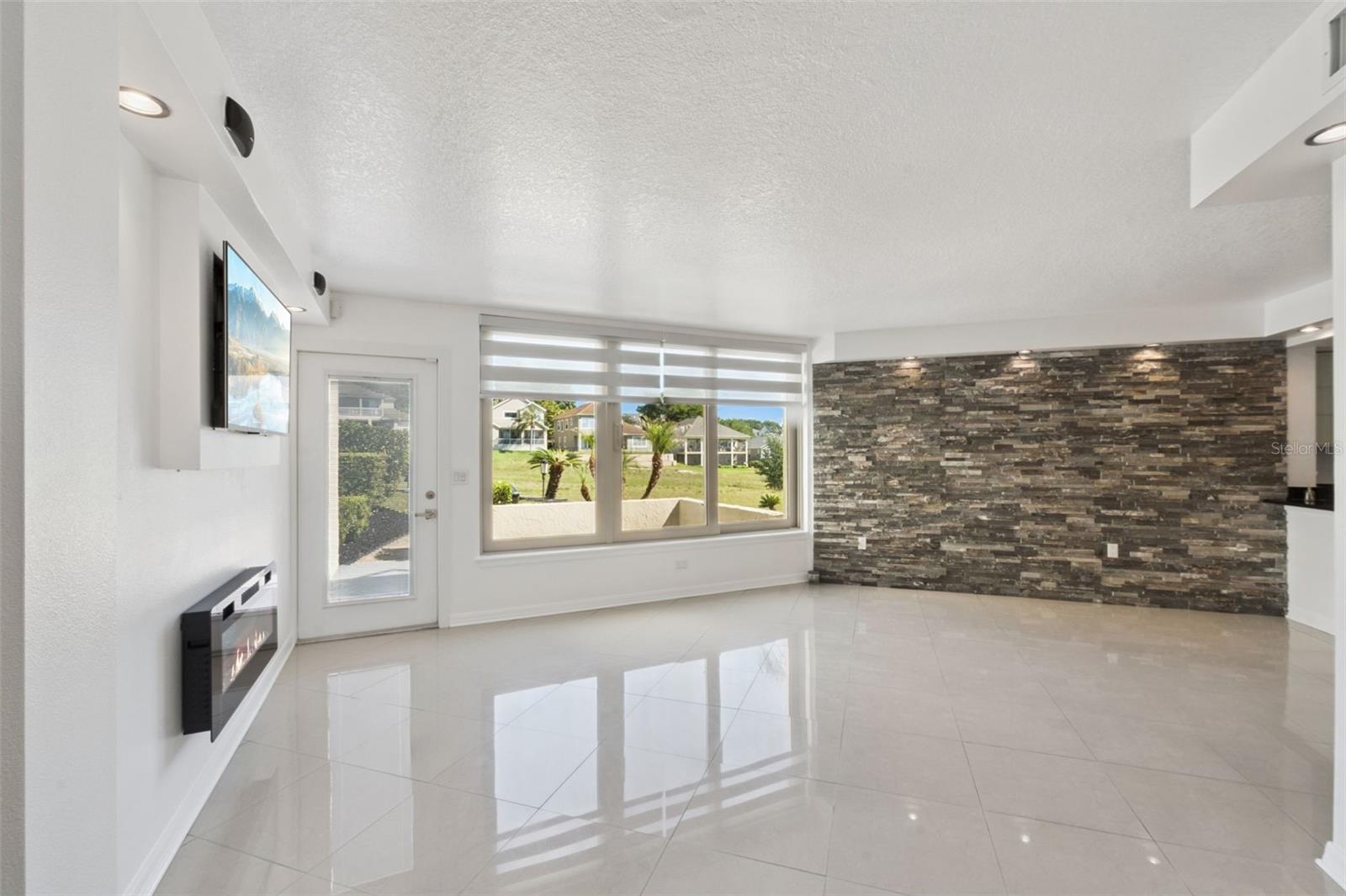1111 ENCOURTE GRN, APOPKA, FL, 32712