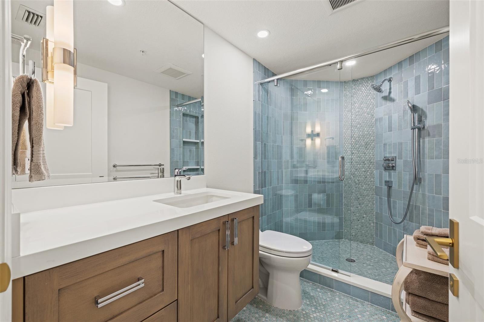 1180 GULF BLVD #401, CLEARWATER BEACH, FL, 33767