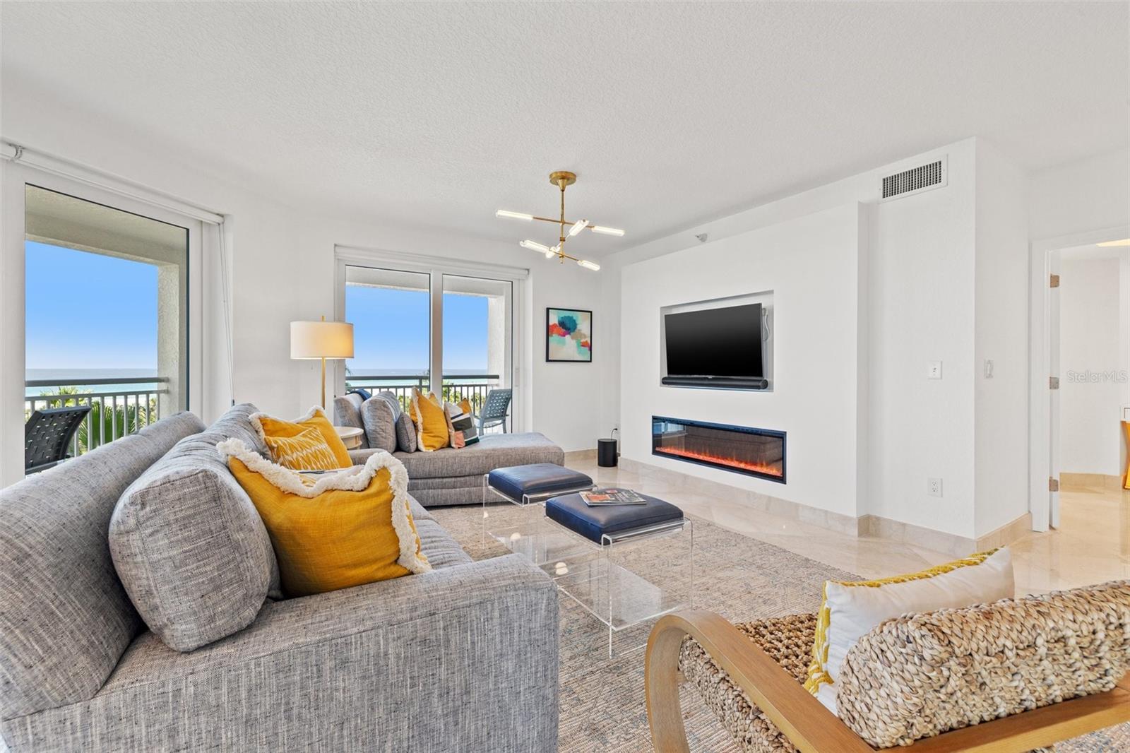 1180 GULF BLVD #401, CLEARWATER BEACH, FL, 33767