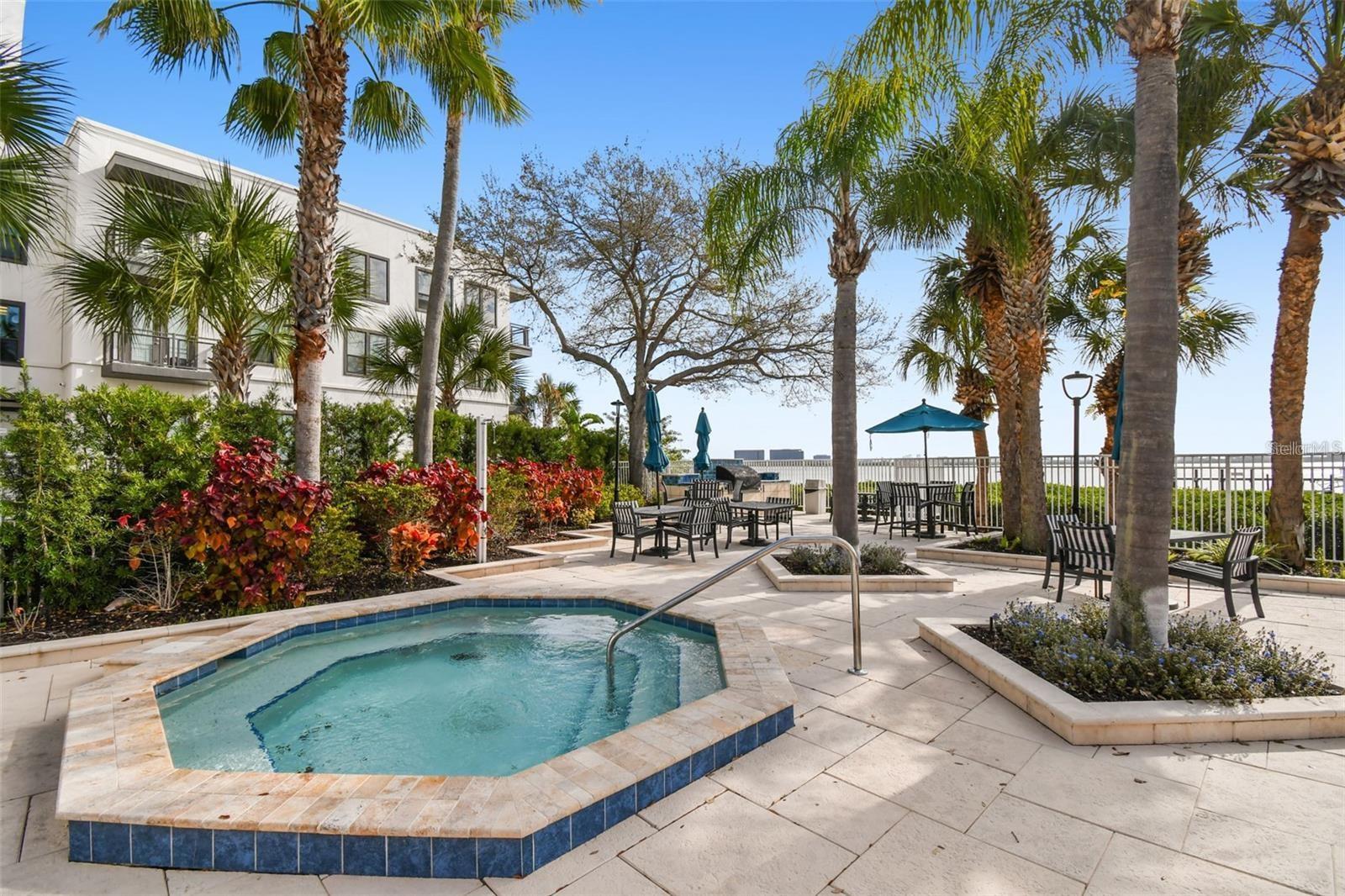 4304 BAY CLUB CIR, TAMPA, FL, 33607