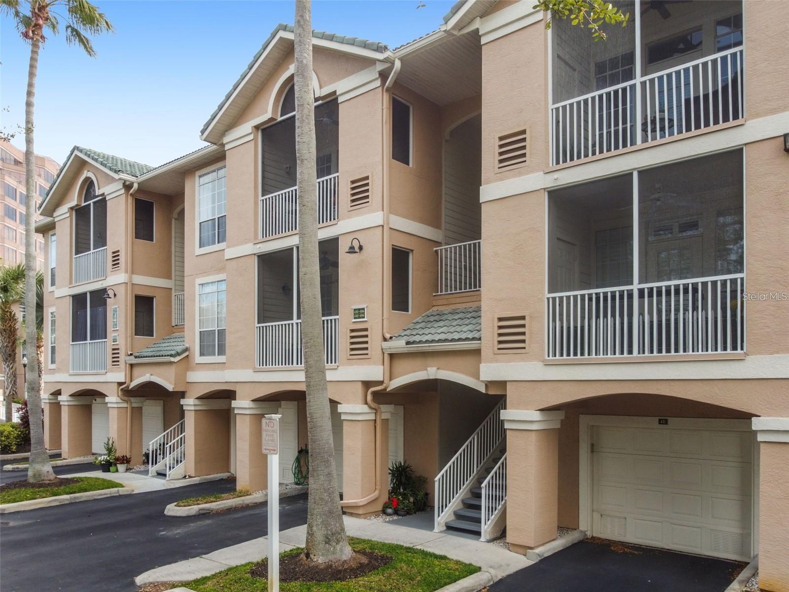 4304 BAY CLUB CIR, TAMPA, FL, 33607