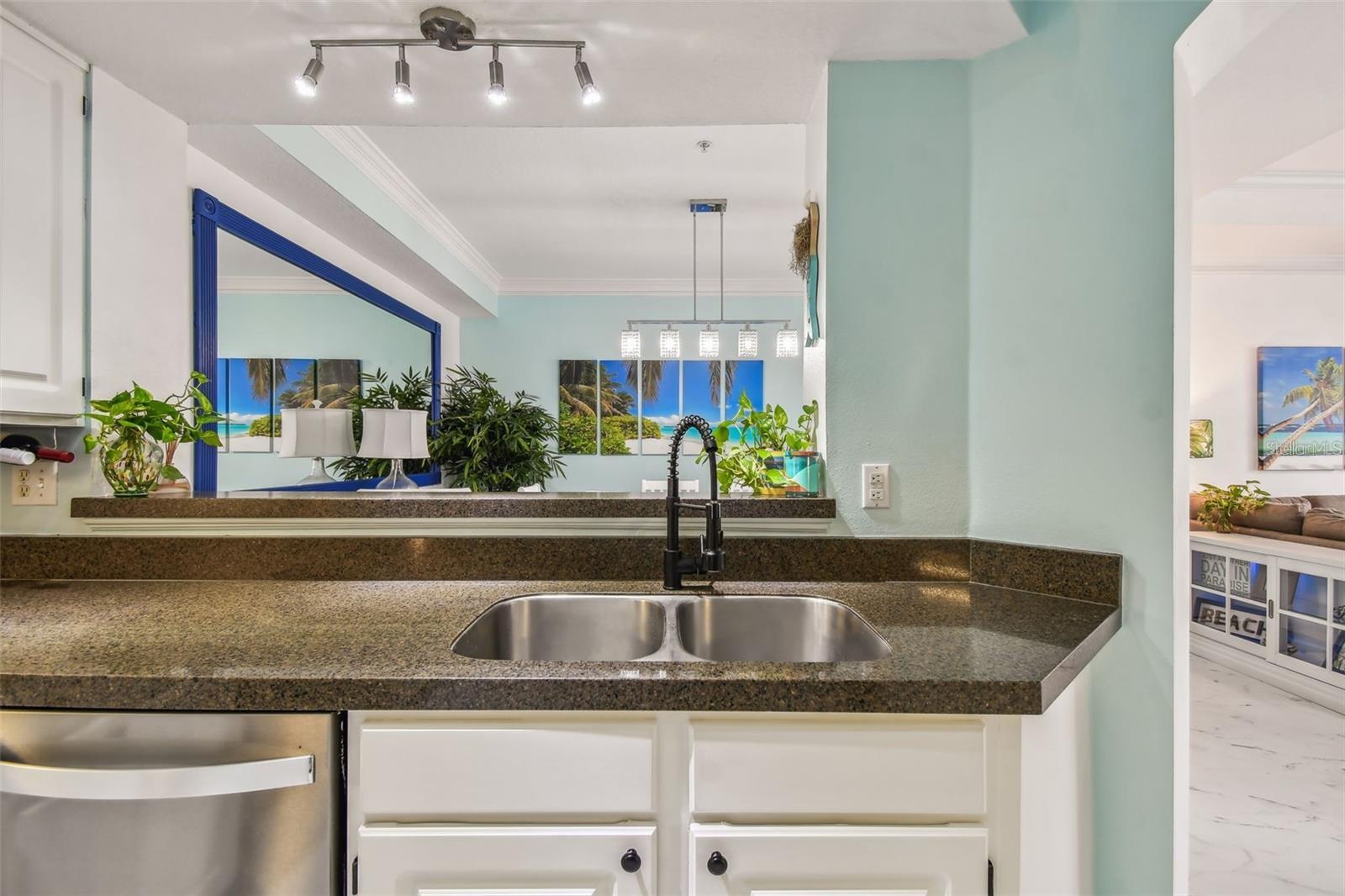 4304 BAY CLUB CIR, TAMPA, FL, 33607