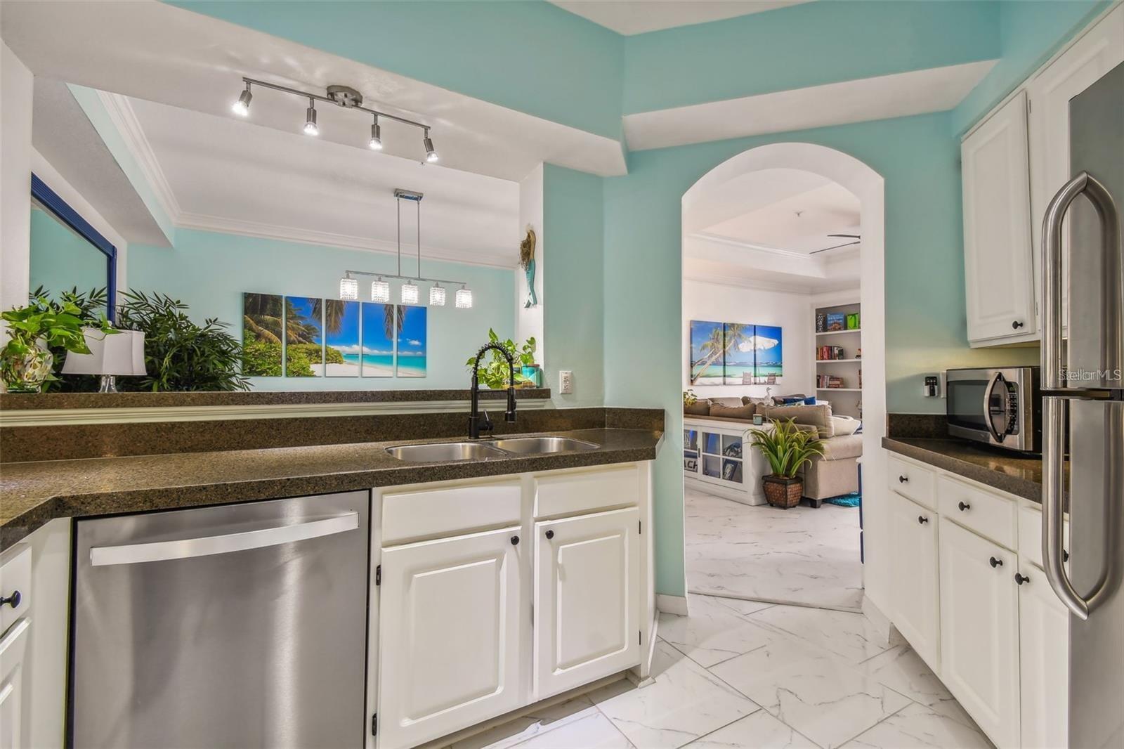 4304 BAY CLUB CIR, TAMPA, FL, 33607