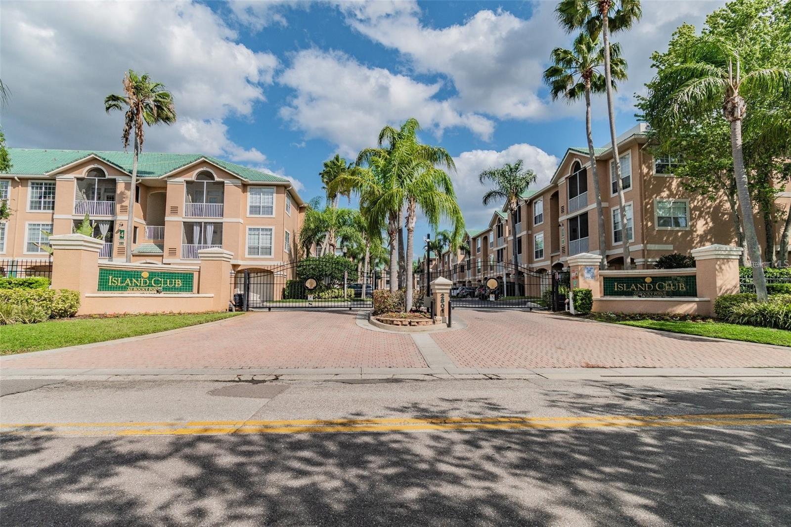 4304 BAY CLUB CIR, TAMPA, FL, 33607