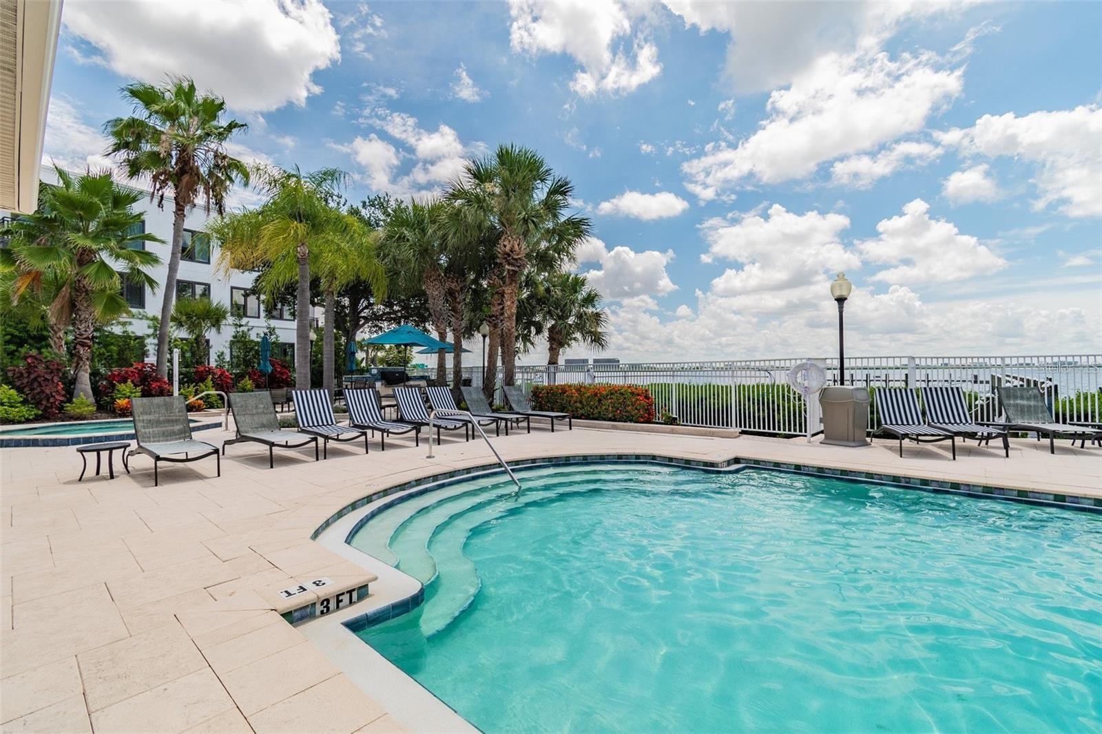 4304 BAY CLUB CIR, TAMPA, FL, 33607