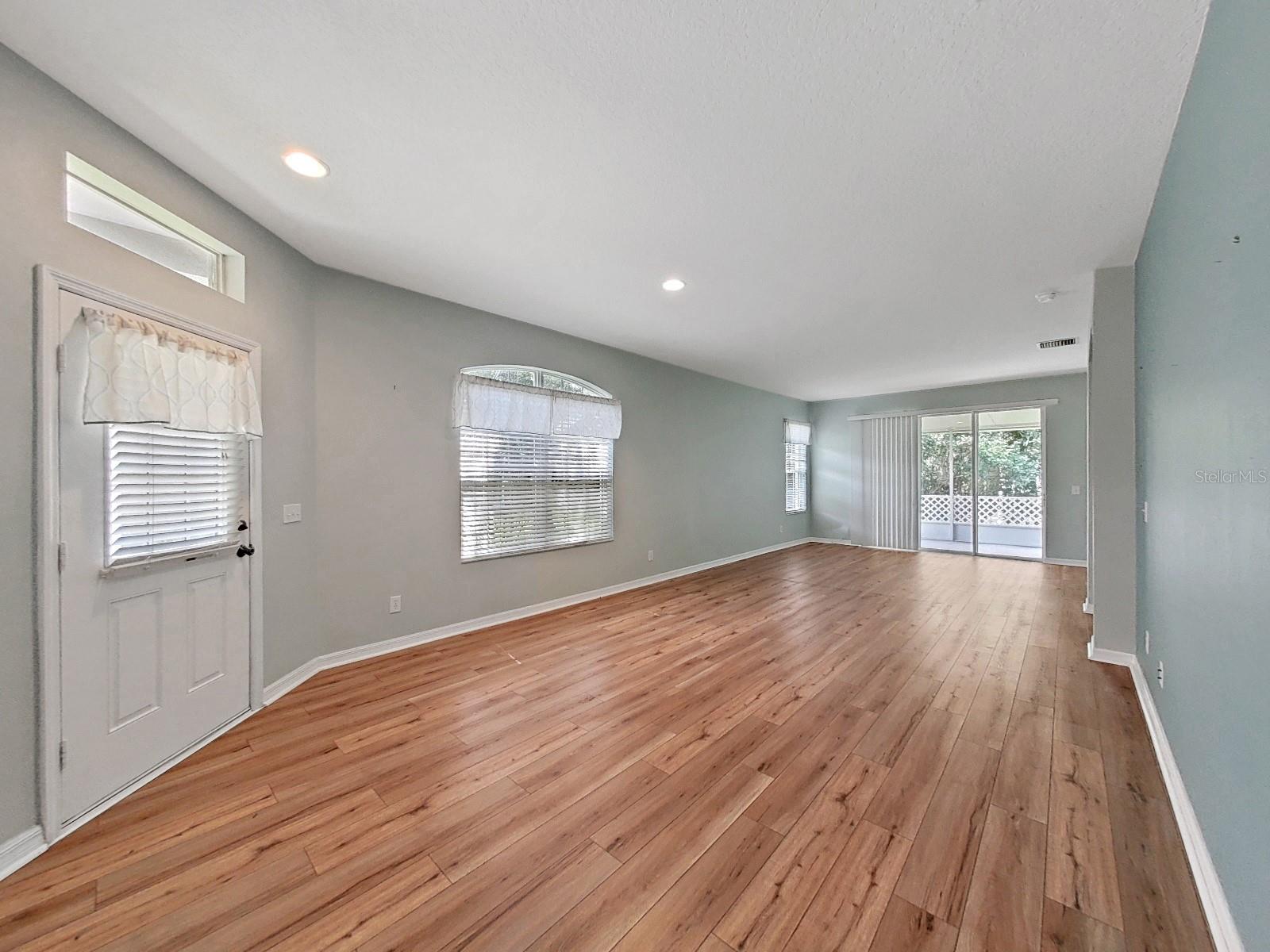 6077 SANDHILL RIDGE DR, LITHIA, FL, 33547