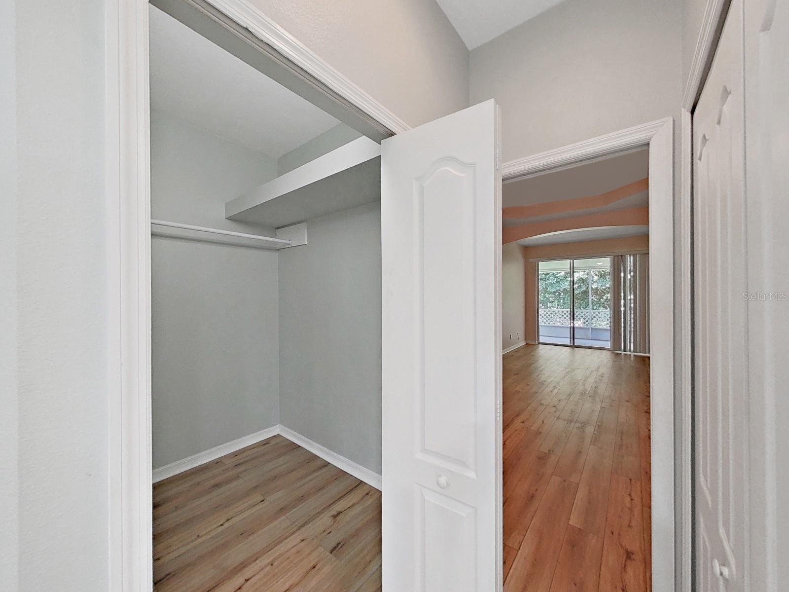 6077 SANDHILL RIDGE DR, LITHIA, FL, 33547
