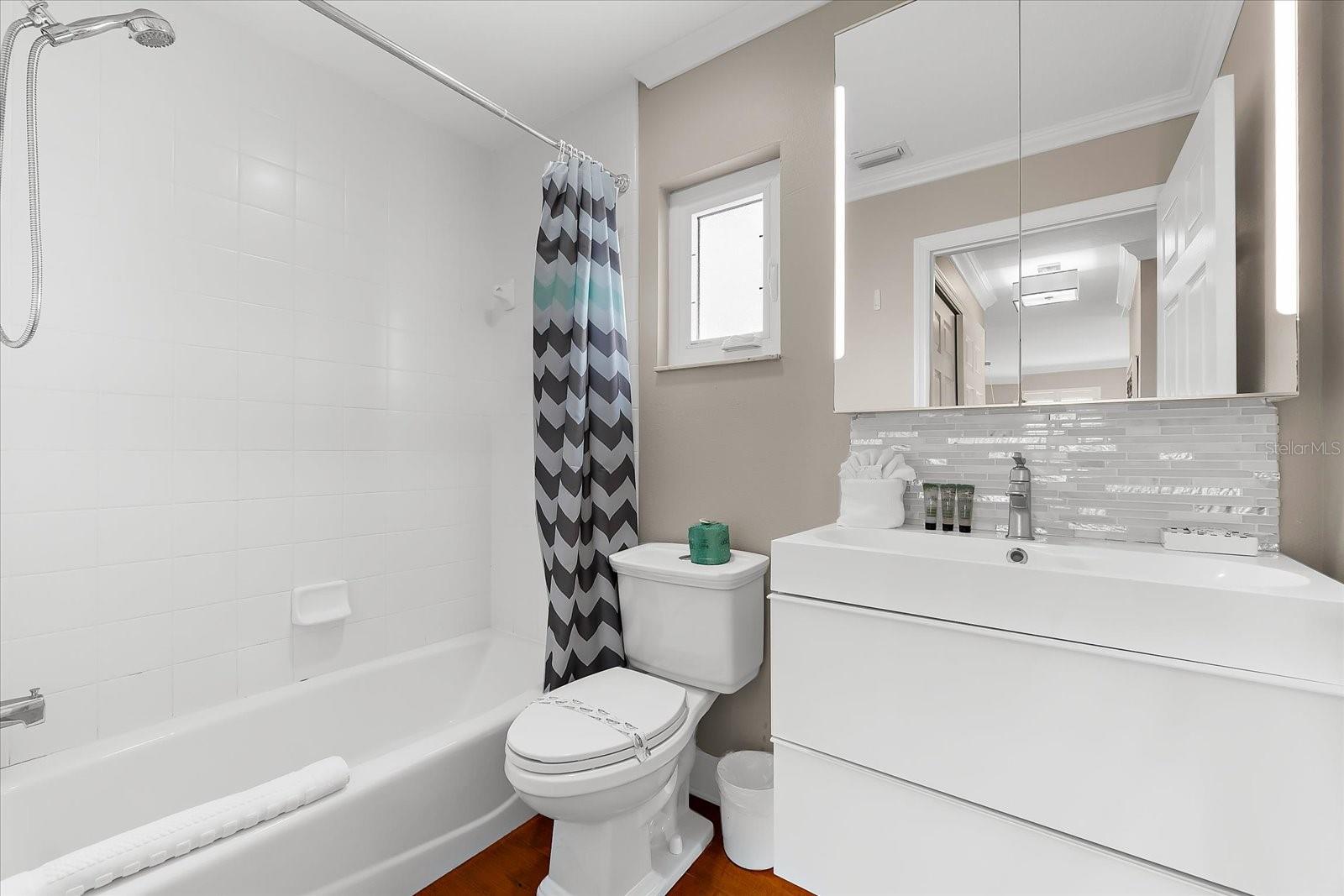 2300 AVENUE B, BRADENTON BEACH, FL, 34217