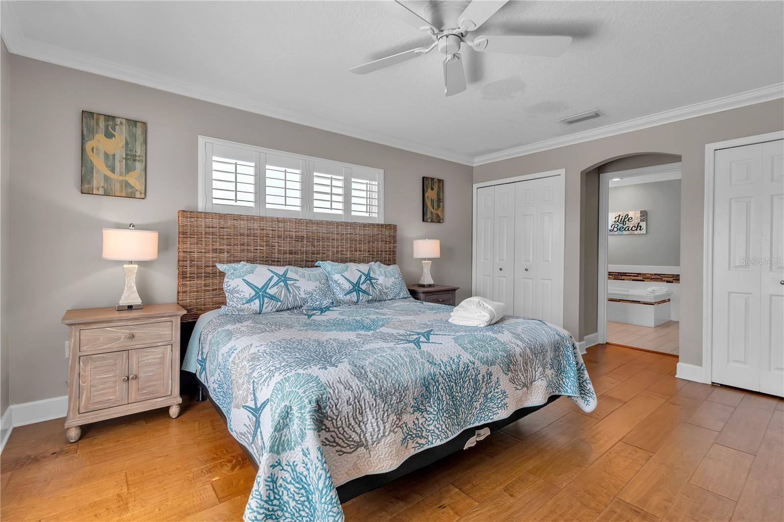 2300 AVENUE B, BRADENTON BEACH, FL, 34217