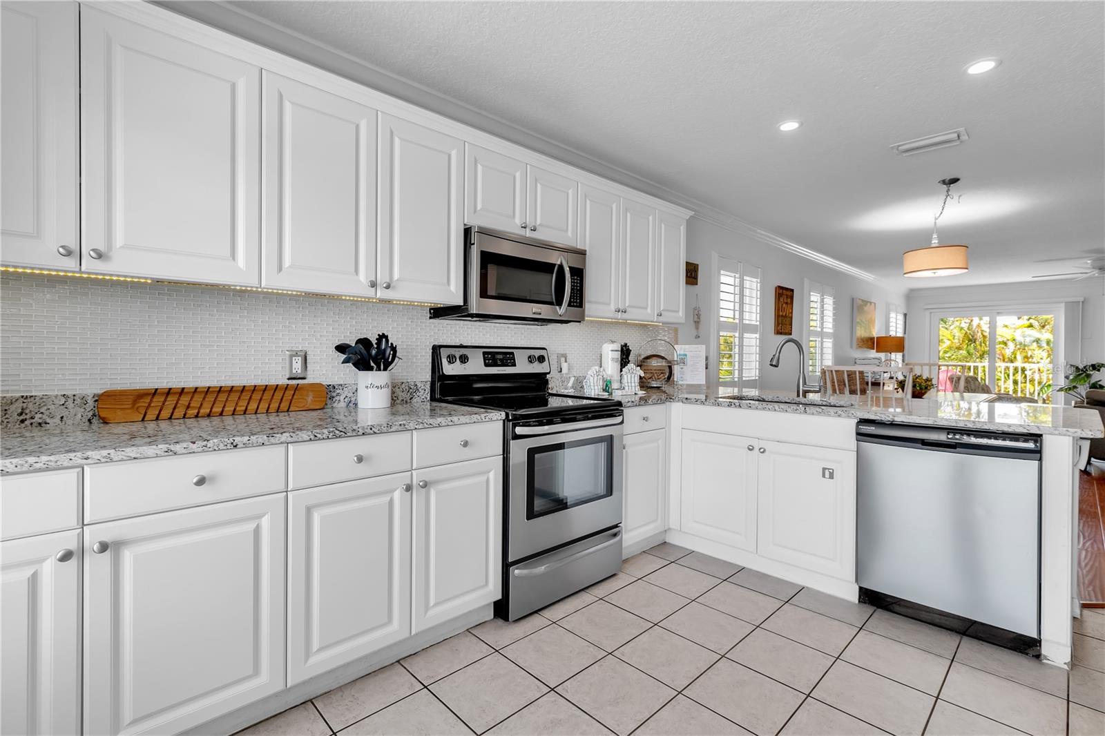 2300 AVENUE B, BRADENTON BEACH, FL, 34217