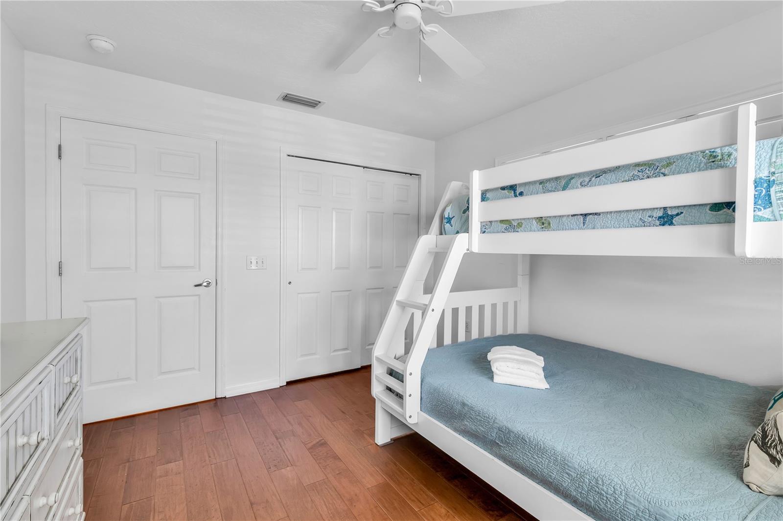 2300 AVENUE B, BRADENTON BEACH, FL, 34217